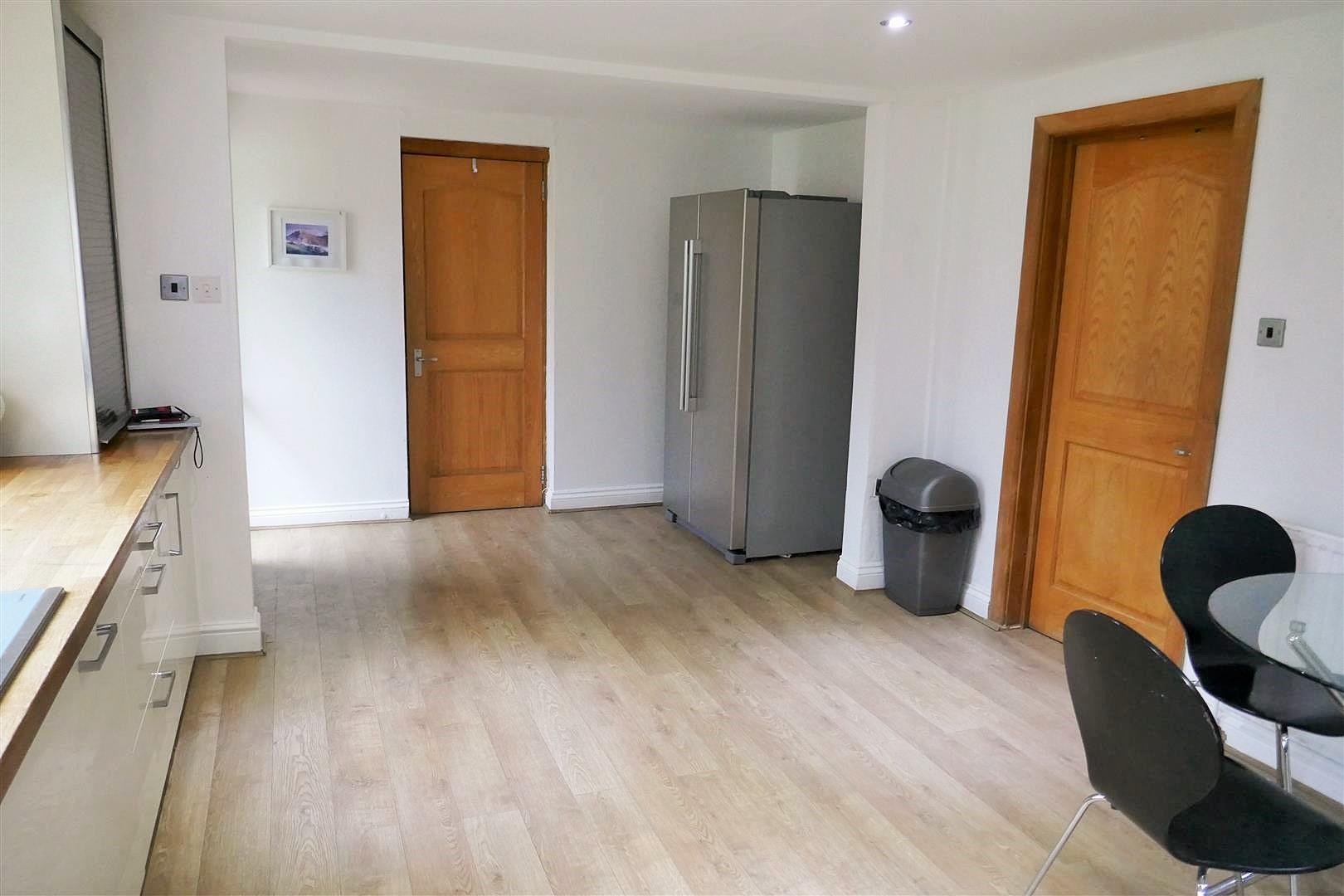 ANOTHER ROOM ASPECT